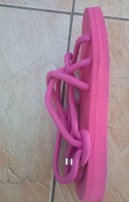 Сандали  в розово