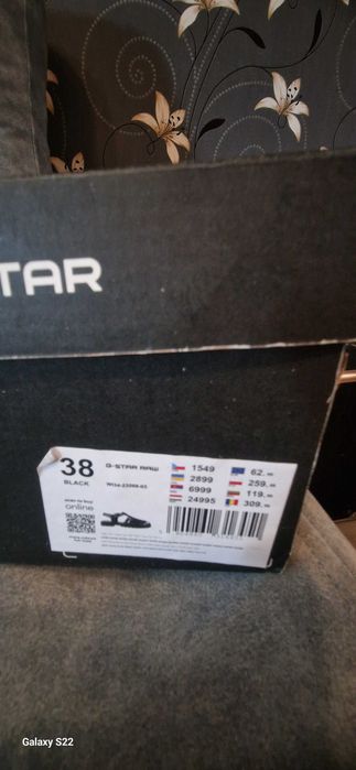 Vând sandale piele negre marime 38,noi cu eticheta, pentru damă