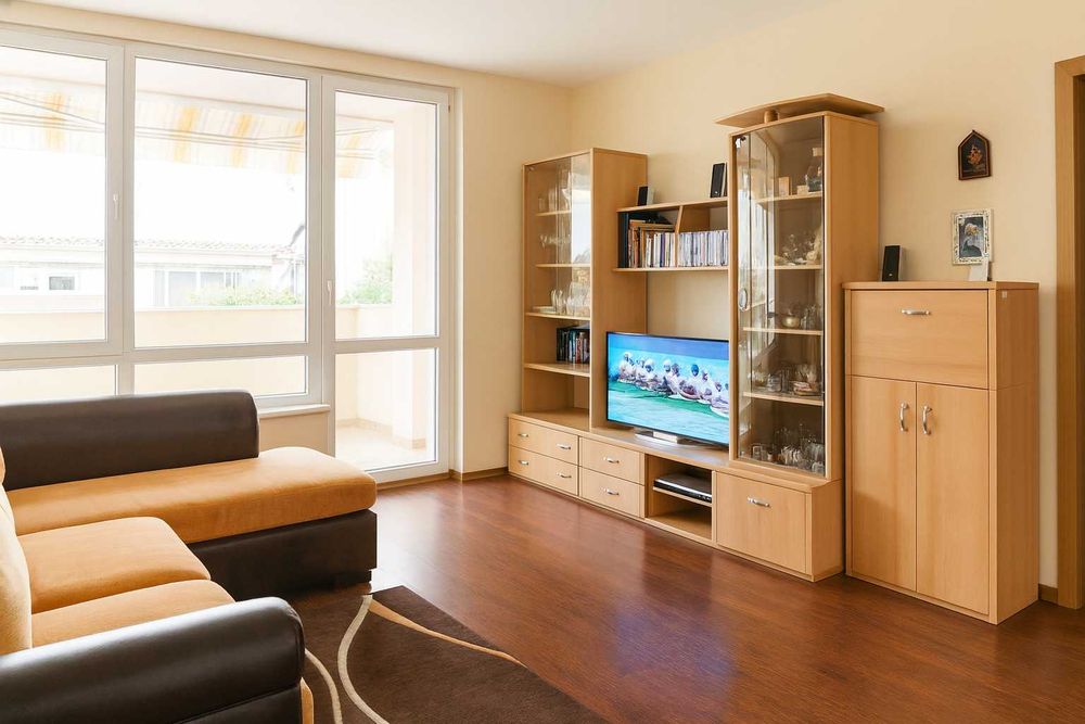 Дава се под наем Тристаен апартамент в София, Студентски град - 90 кв.м за 750 € - Снимка #2