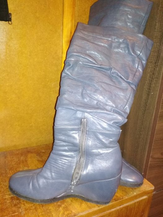 Зимни ботуши, три броя