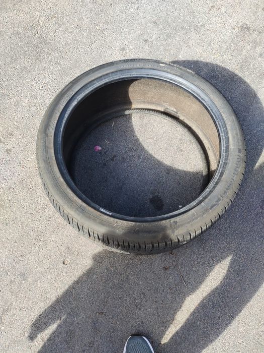 Продам одно колесо на 22