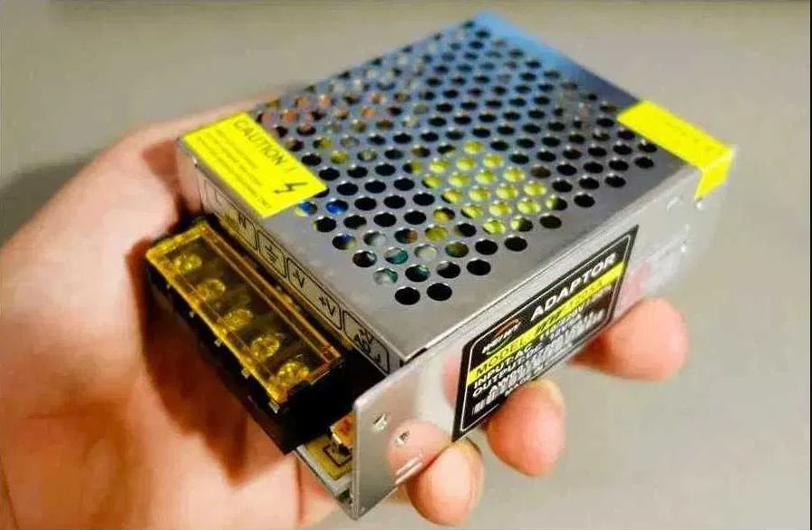 Блок питания 12В 5А и другие блоки есть