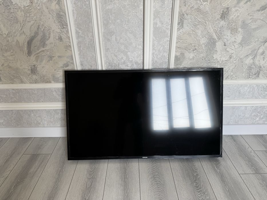 Телевизор Samsung 43" (109 см) — Идеальное состояние