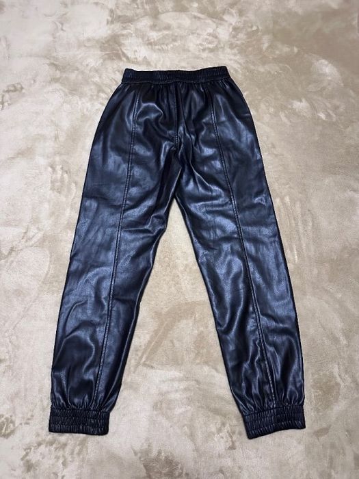 Кожен панталон Bershka S