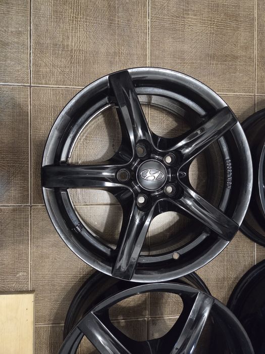 Jante Alutec Germania. 5x114,3 r16 ,bonus valve metalice negre.