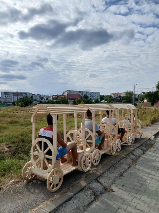 Trenuleț din lemn handmade – ideal pentru copii / decor