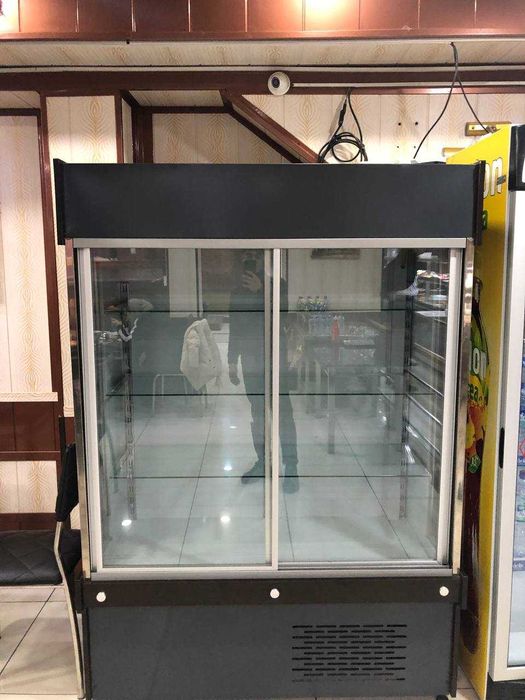 Витриналик холодилник ширинлик учун (Витринный холодильник)