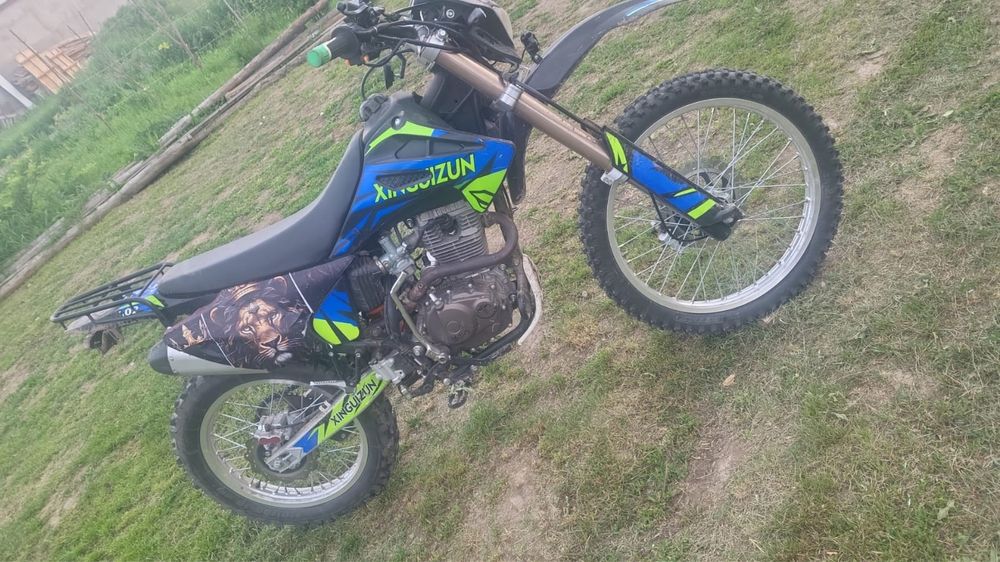 Продам эндуро 250 кубов