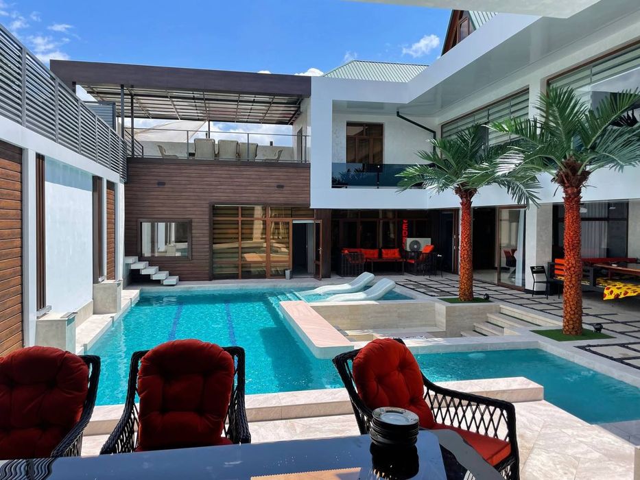 Коллектив учун Shedever Чорбогда жойлашган