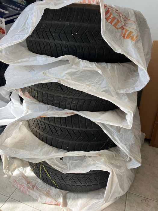 Продавам 4 Броя 18-ки Гуми PIRELI SCORPION WINTER