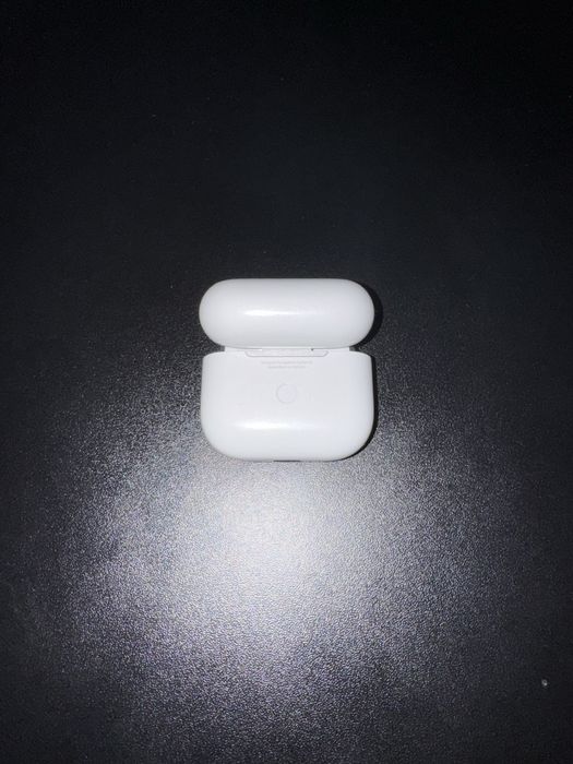 Apple AirPods 3 defect casca stângă