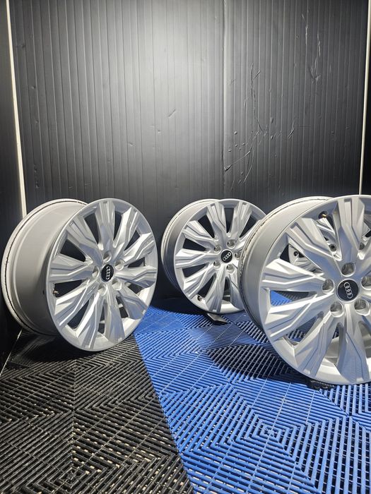 Vând jante r18 Audi  Audi 4 S4 B9