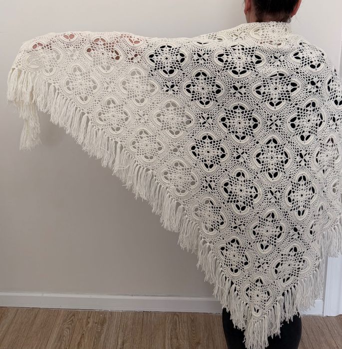 Шаль -платок теплая