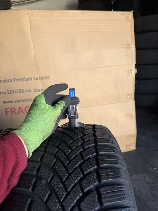 4 anvelope iarna 215/55/17 Bridgestone DOT 2022 7 mm!