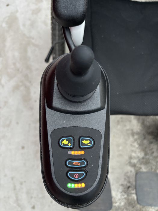 Fotoliu rulant electric Antar