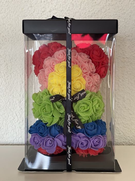 Ursulet din trandafiri de sapun pentru cadou pentru persona iubita