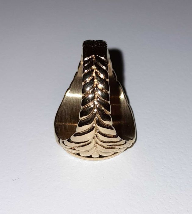 Позлатен пръстен