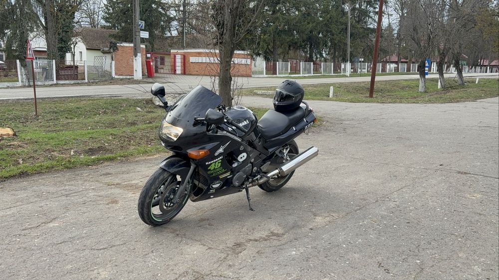 Kawsasaki ZZR600 2002