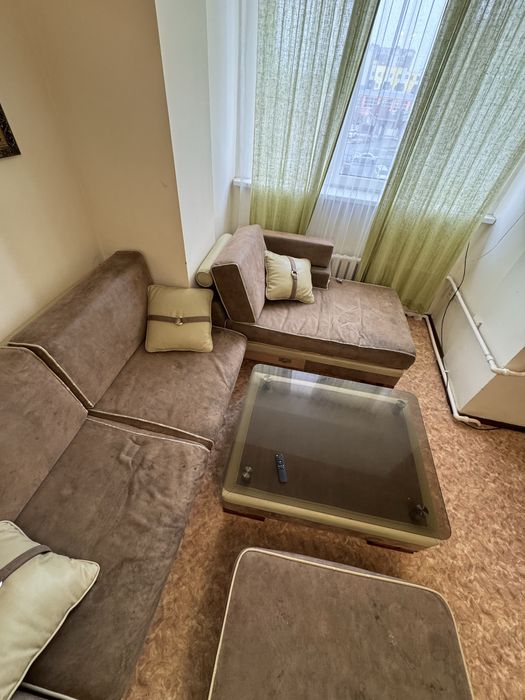 Продаю угловой диван