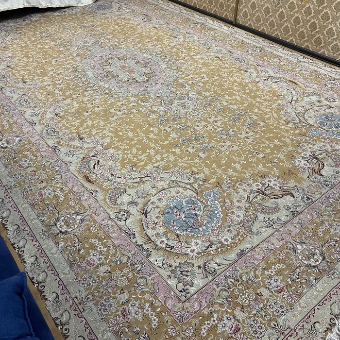 Ковер иранский золотистый