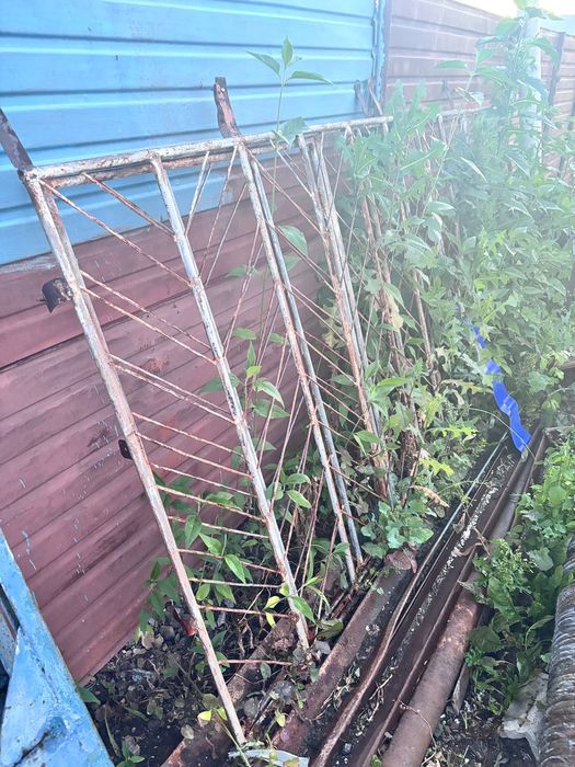 Ворота из арматуры и уголка