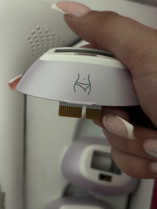 Фотоепилатор Филипс Lumea 8000 BRI947/00