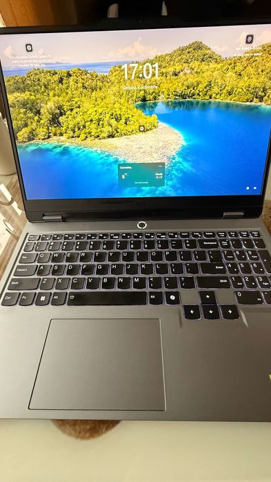 Laptop Gaming Lenovo LOQ 15IRX9 – i7