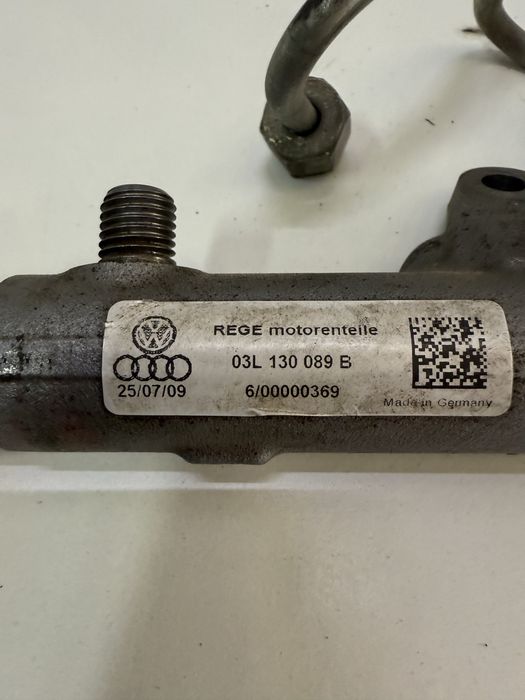 Rampa injectoare senzor presiune 1.6 CAY Touran Jetta Passat B6 B7 A3