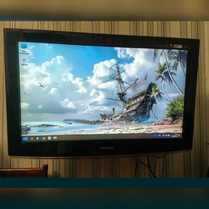 Телевизор самсунг.