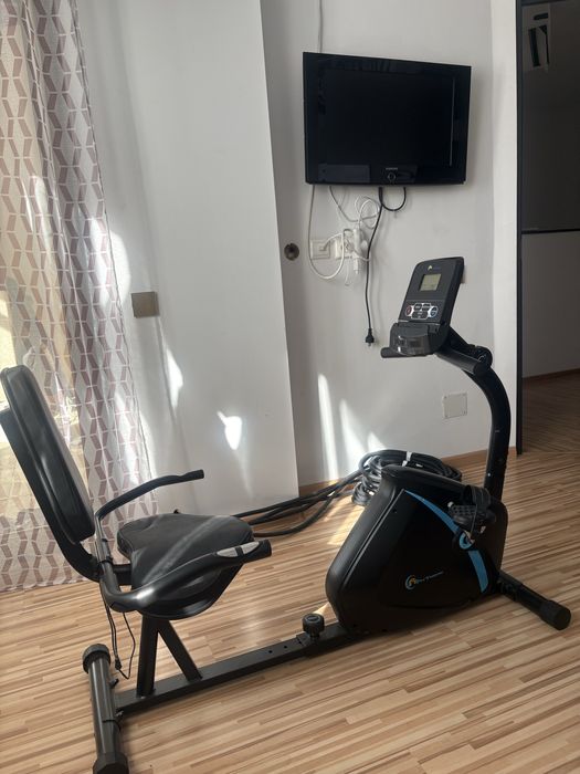 Bicicleta Magnetica orizontala FitTtonic 510R, display, 8 trepte