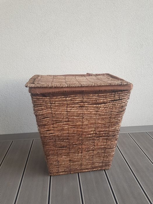 Cos de rufe cu captuseala din ratan / rachita / eco / vintage