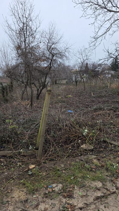 Изграждане на огради(ограда)с мрежа, бетонни,поцин. колове,почистване