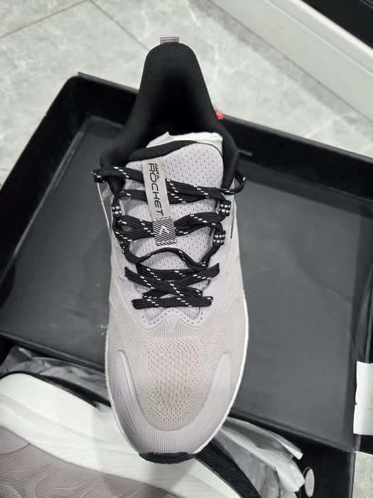 Кроссовки новые 36 размер