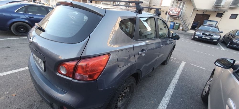 Vand sau dezmembrez Nissan Qashqai 2007 2.0