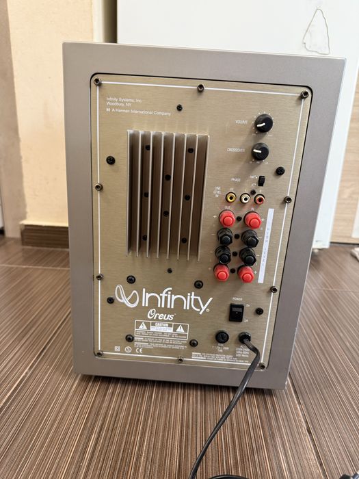 Infinity Oreus Активен Subwoofer