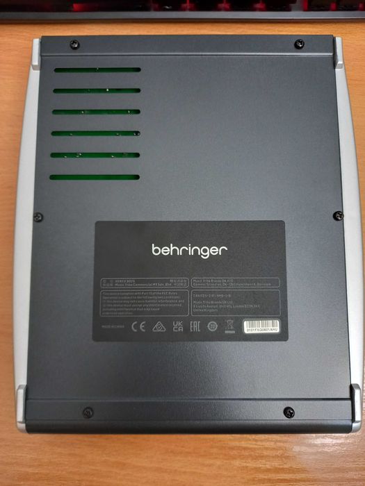 Микшер Behringer xenyx 802s