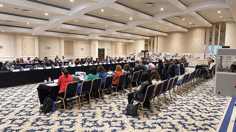 Кабина за превод. Система за симултанен превод. Озвучаване под наем.