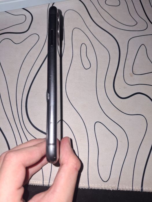 СРОЧНО продам IPhone 11