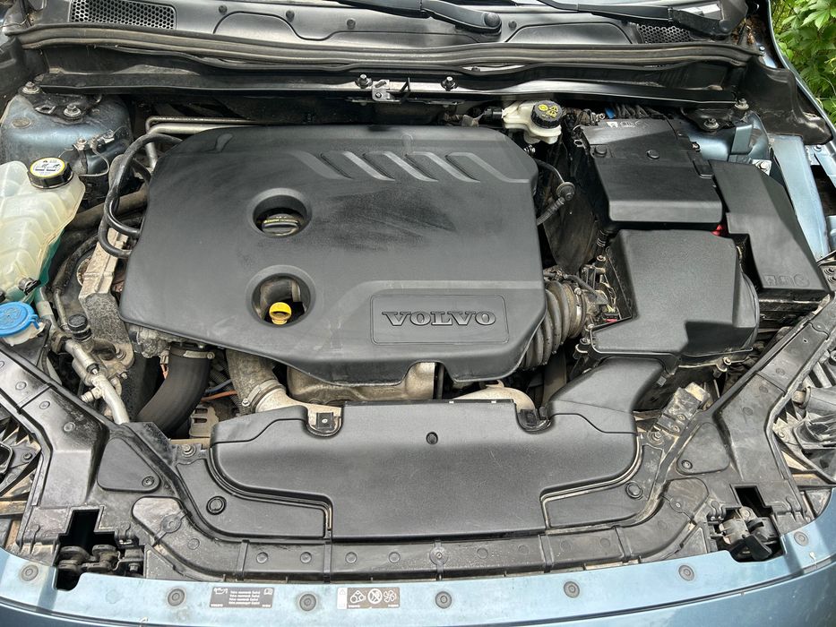 VVolvo V40 Cross Country- Automata, echipata complet, 120.000 km 7.600 EUR