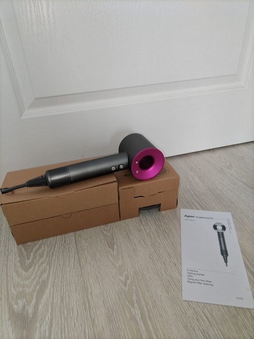 Uscator de par cu ionizare