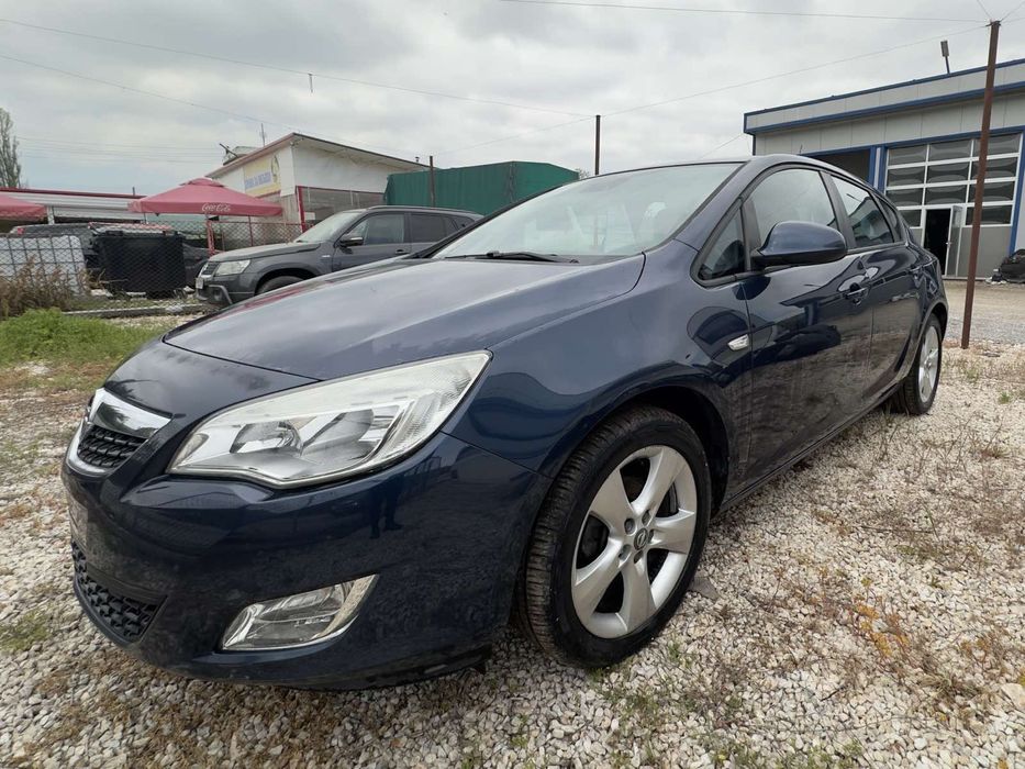 Opel Astra  1.4i 101hp