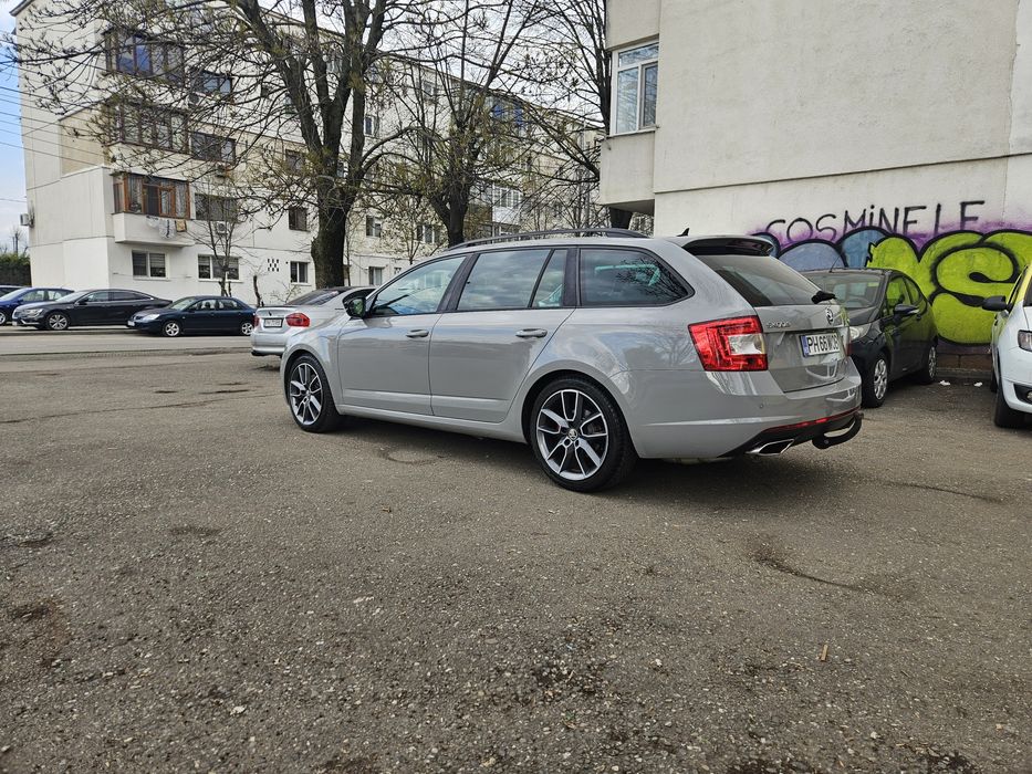 Skoda Octavia VRS 2.0 diesel DSG - Nardo Grey - 2017 - 4x4 - Panoramic - Webasto - Distronic - Canton
