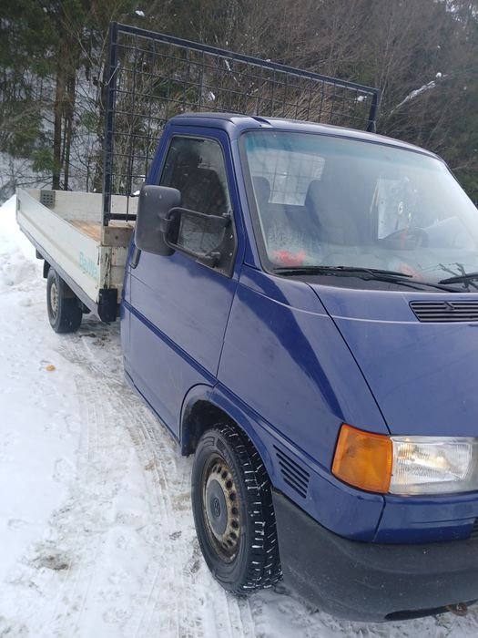 Vind volwagen t4 an 2000 se află în stare foarte bună