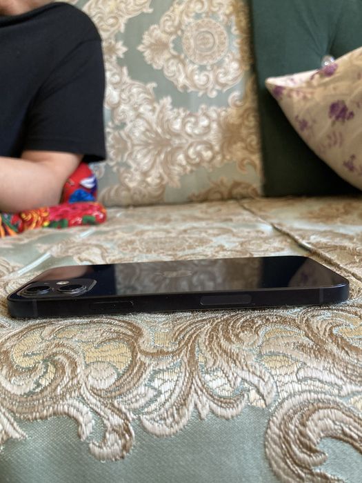 Iphone 12.