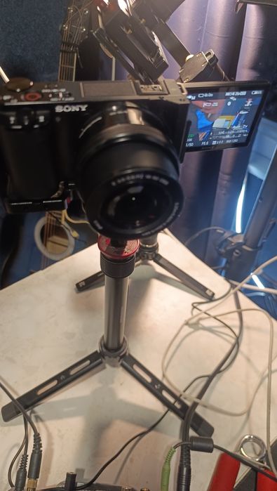 Продам Sony ZVE10