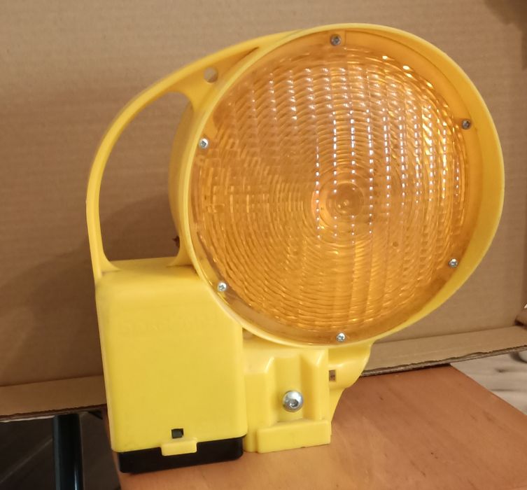 2 buc lampi de balizaj,cu lumina intermitenta