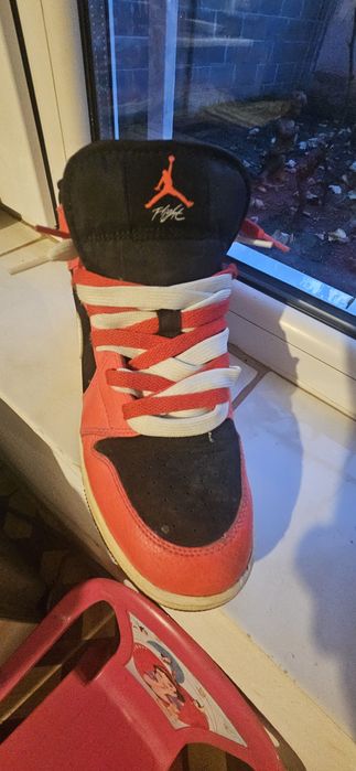 Adidasi Jordan nr 39