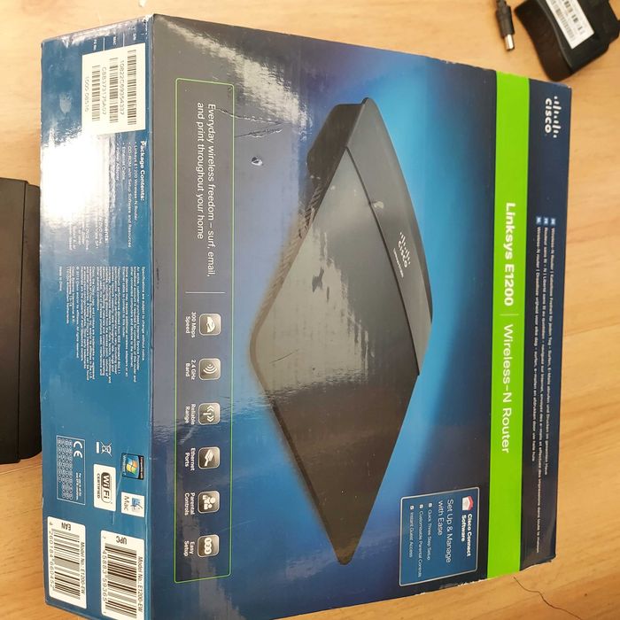 Продавам рутер  cisco - Linksys E1200