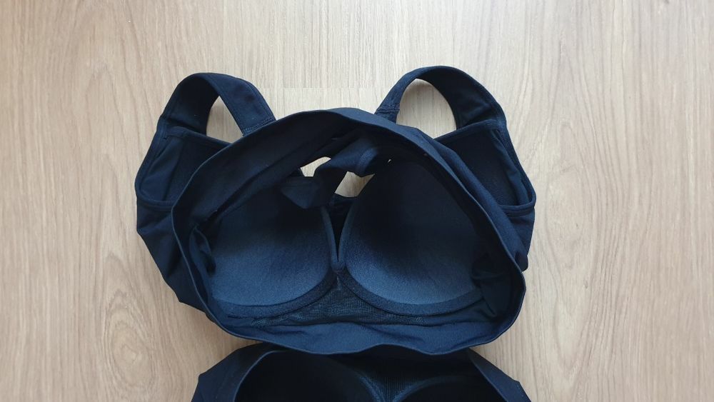 2 bustiere Crivit noi M