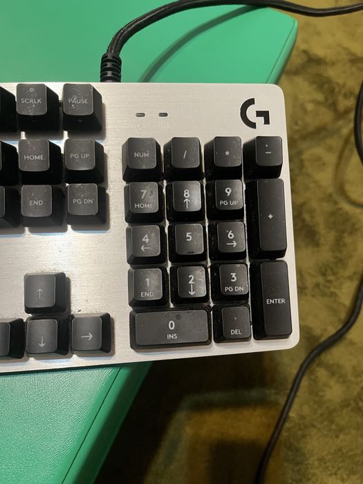 Vand tastatura Logitech G413 silver
